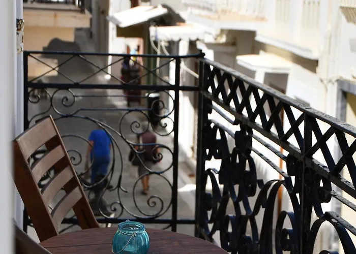 Athena's Archontiko Master Floor Apartment Andros Town